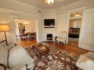 Holland House - Historic and Sophisticated - 6