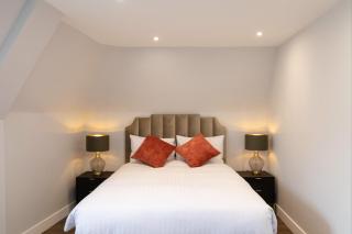 Centre London Flat 2BDR AC Sleeps 4 Family Only - London - 9