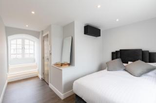 Centre London Flat 2BDR AC Sleeps 4 Family Only - London - 2
