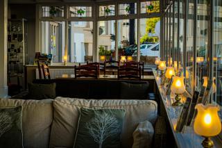 New Loretta Hotel - 8