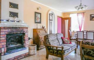 Nice Home In Pl-76-113 Postomino - 6