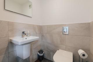 Redland Stay In Bespoke Home 1 of 2 - Bristol - 5