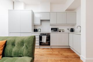 Redland Stay In Bespoke Home 1 of 2 - Bristol - 3