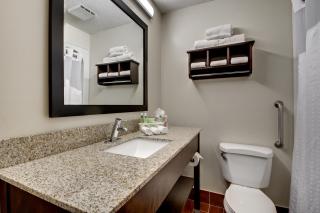 Holiday Inn Express Marshfield - Springfield Area by IHG - Marshfield - 7