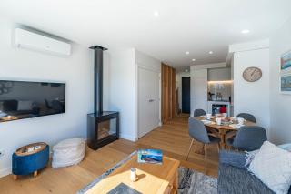 Riverside Lodge- 2 Bedroom Unit - 5