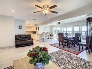Amazing water front view home newly renovated 3BD 2BTH - Clearwater Beach - 1