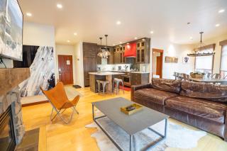 The Village at Palisades Tahoe - Olympic Valley - 1