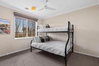 Parkview Curlewis- sleeping 12, close to wineries - 4