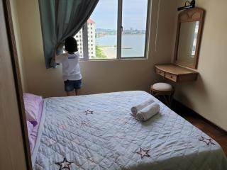 99 Glory Beach Resort - seaview, poolview, beachfront,wifi - Seremban - 9