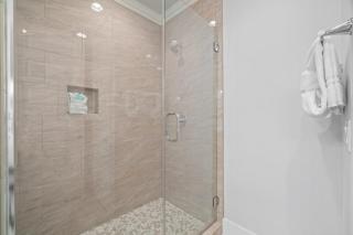 Sunset Chateau 4 BD 4.5 BA Golf Cart-Pool-Beach - 9