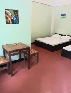 Angel and Marie's Basic ACroom for 2-4 pax - 2