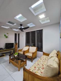 Family 15 Pax Corner Lot House / Free WiFi - Subang Jaya - 4