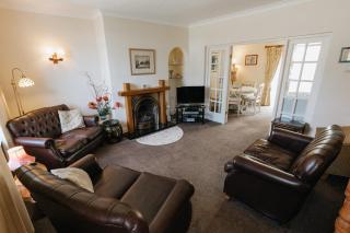 WILLOW COTTAGE - Cost 3 Bed Cottage in Penrhyn Bay with Sea Views with Access to Snowdonia - Llandrillo-yn-Rhôs - 8