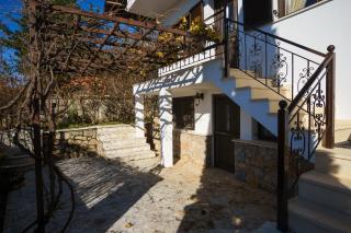 Luxury Traditional Villa - 4