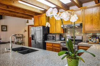 Sunrise Mountain Retreat - 3