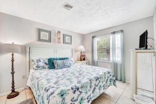 Blissful Beach Retreat B - Englewood - 2