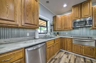 Peaceful Guest Home with Patio on 152-Acre Farm - Berger - 2