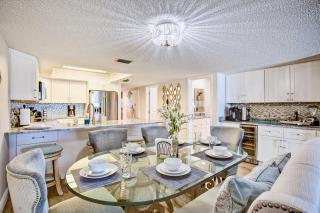 Beachfront Redington Shores Condo with Pool! - St Pete Beach - 4