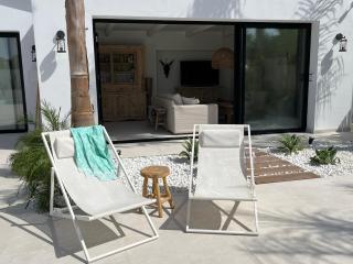 Casa Duende, Estepona, Private beach house with heated pool - 3