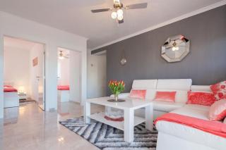 La Perla Apartments - 2