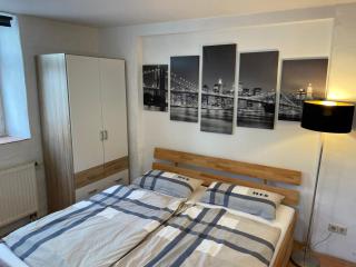 4 Betten in 3-Zimmer-Wohnung mit WLAN TV und Garten - Schwieberdingen - 7