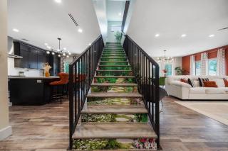 New Two Unit Modern Luxury Home Centrally Located - Houston - 6