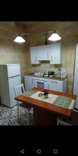 Sixty Two 3 - Victoria - 1