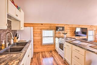 Less Than 1 Mi to Dtwn Suttons Bay! Studio with Shared Beach - 3
