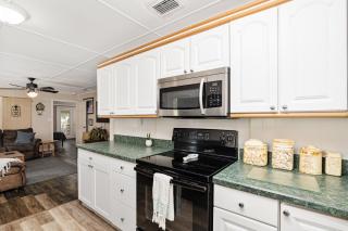 Family Forest Retreat, Paradise at Point Pleasant! - - 3