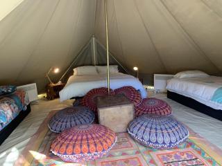Luxury 6 metre Bell Tent & Outdoor Bathroom, WIFI, TV and firepit, - 4