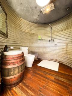 Luxury 6 metre Bell Tent & Outdoor Bathroom, WIFI, TV and firepit, - 9