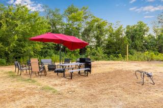 Old Texas Bunkhouse - 2