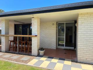 35 Rumbalara Avenue Rainbow Beach Pool Aircon Pets Welome - Rainbow Beach - 6