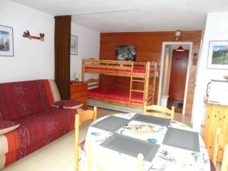 Studio 4 pers au centre, proche pistes et commerces, parking, ski, ascenseur - FR-1-572-185 - 0