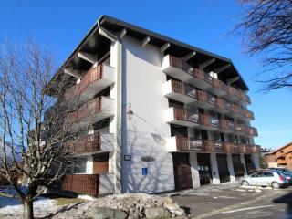 Studio 4 pers au centre, proche pistes et commerces, parking, ski, ascenseur - FR-1-572-185 - 1