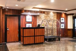 Crowne Plaza Newark Airport by IHG - Elizabeth - 5
