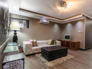 Madamz Bed & Breakfast - 2