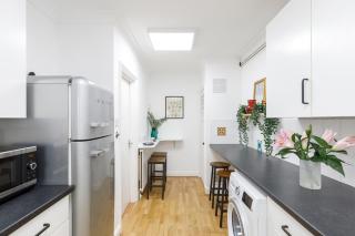 Beachside Retreat 2-Bedroom Gem with FREE Private Parking & Outdoor Space - Brighton & Hove - 5
