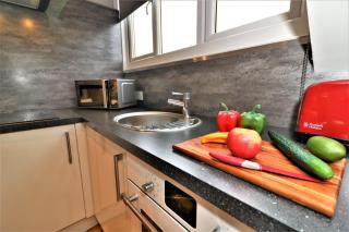 Signature - Linden Cottage Room 4 - 5