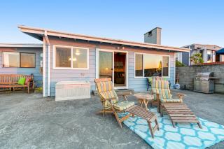 Oceanfront Beauty - 7