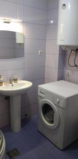Lovely condo next to salt room, bus station - Skopje - 3