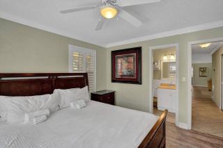 Tropical Oasis+heated Pool-4BR/KINGS/1mi to BEACH! - Deerfield Beach - 5