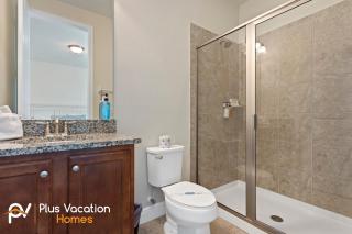 7541 Huge 8BD Home - POOLSpa - GameMovie room - 3