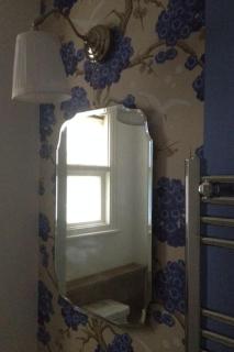 CHARMING ENGLISH STYLE STUDIO FLAT - 6