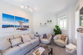 Panoramic Views from this gorgeous 2 Bed Property - Village Location - 6