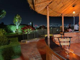 The Little Hill Boutique Hotel - 7