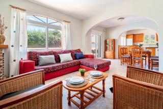 Villa Carolina Blanca by Villa Plus - 6