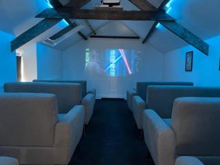 Snowdon House, 8 bedrooms, sleep 16, close to Blackrock Sand - 2