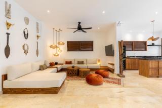 Luxury Villa in City Center w/ Natural Pool La Bohemia Residence Villas - 7
