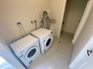 Unit 27 Seafront Estate - 1